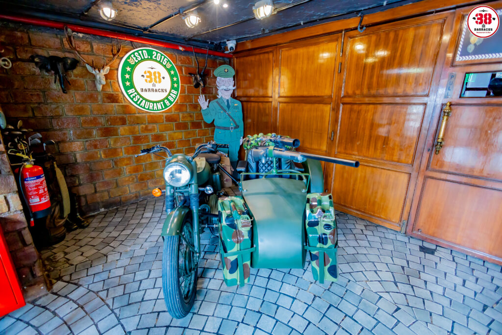 family restaurant in Connaught Place