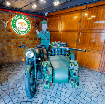 family restaurant in Connaught Place